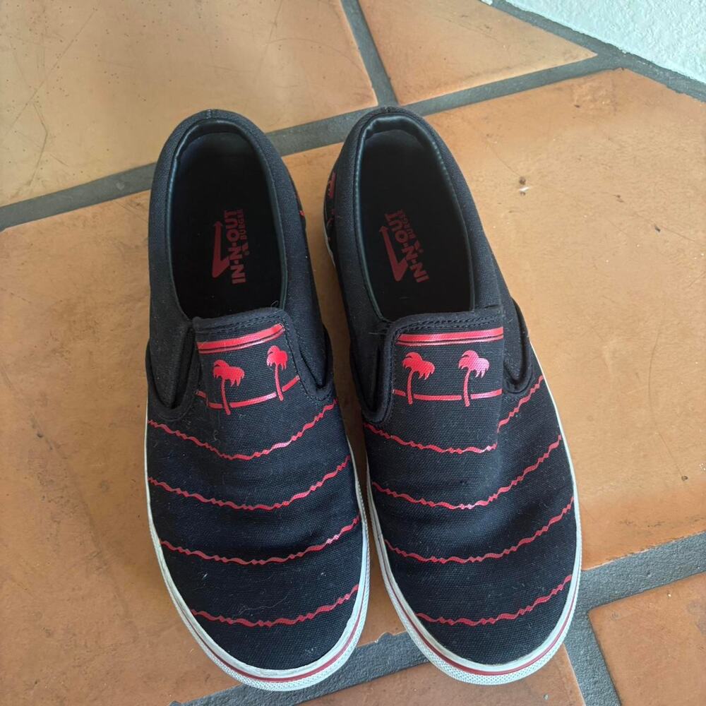 In n out black and red slip on men's sneakers: 70s Retro California